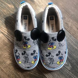 Gap boy size 10 GUC Mickey shoes